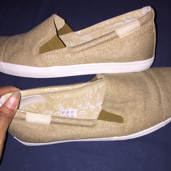 🔴SOLD🔴Puma Shoes - Picture 4 of 4